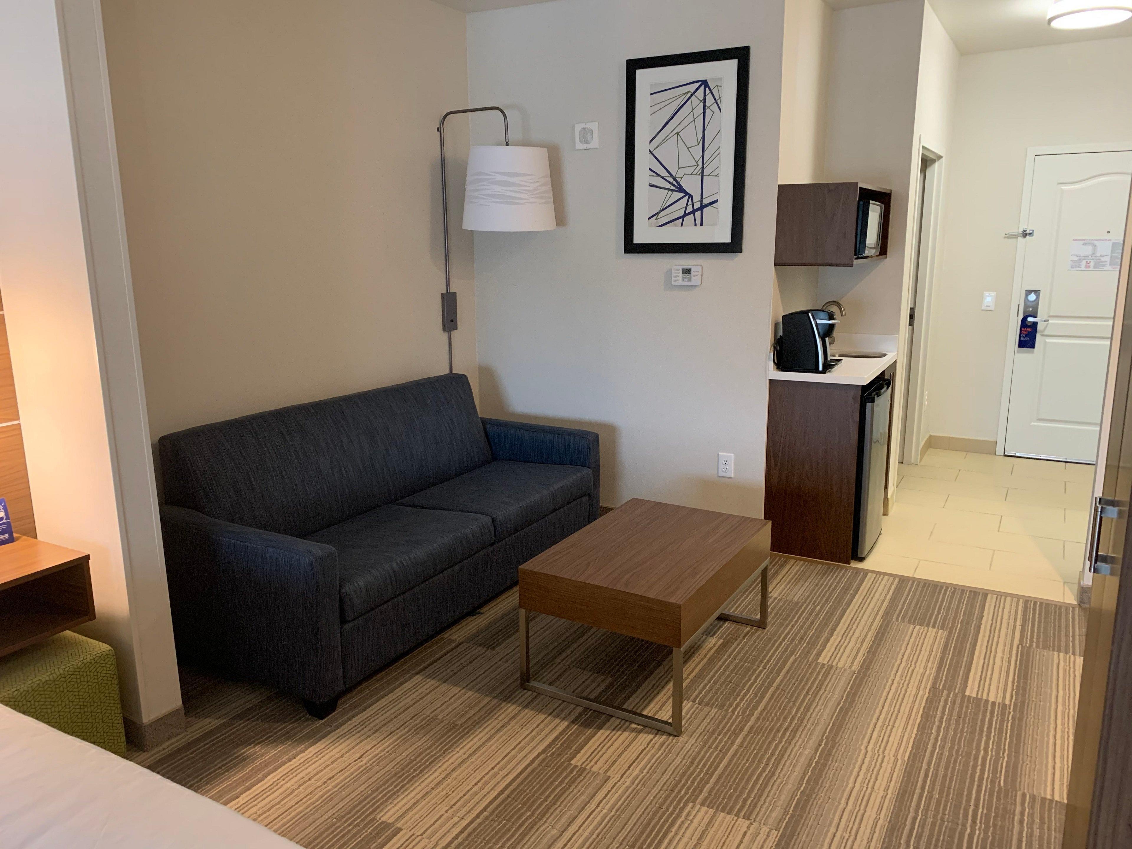 Holiday Inn Express & Suites Beaumont - Oak Valley By Ihg Exterior photo
