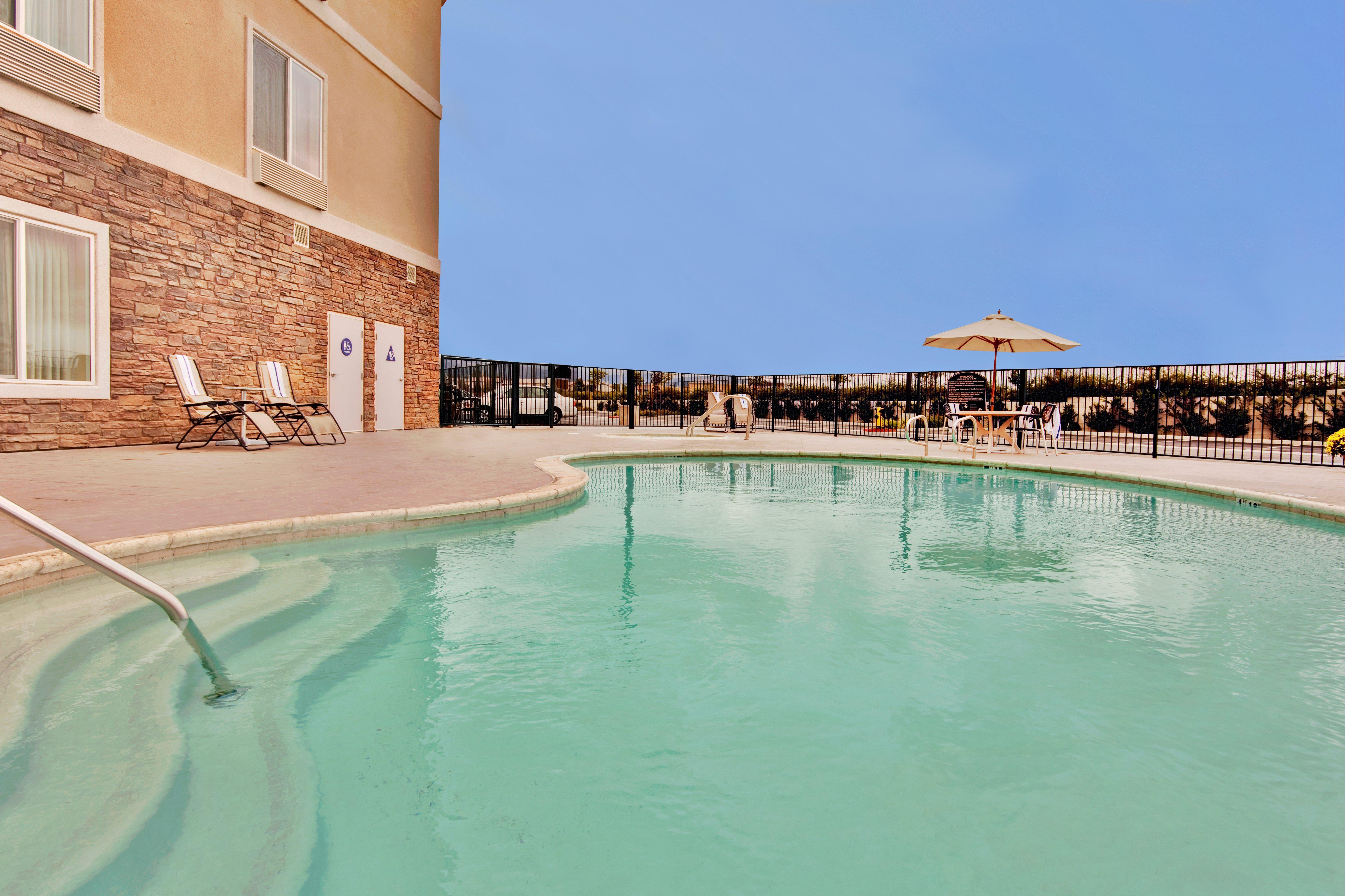 Holiday Inn Express & Suites Beaumont - Oak Valley By Ihg Exterior photo